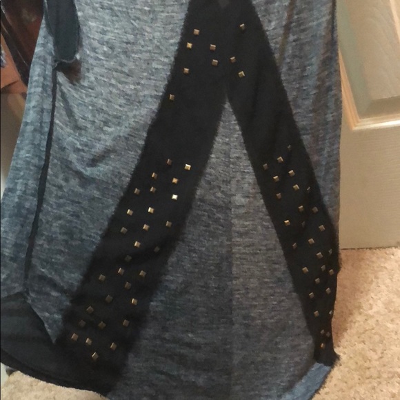 Grey studded tank - Picture 2 of 3